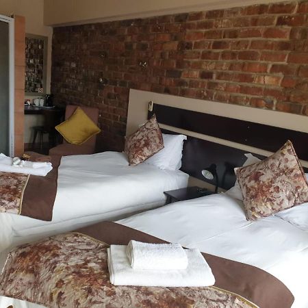 Tsessebe Guesthouse Bloemfontein Buitenkant foto