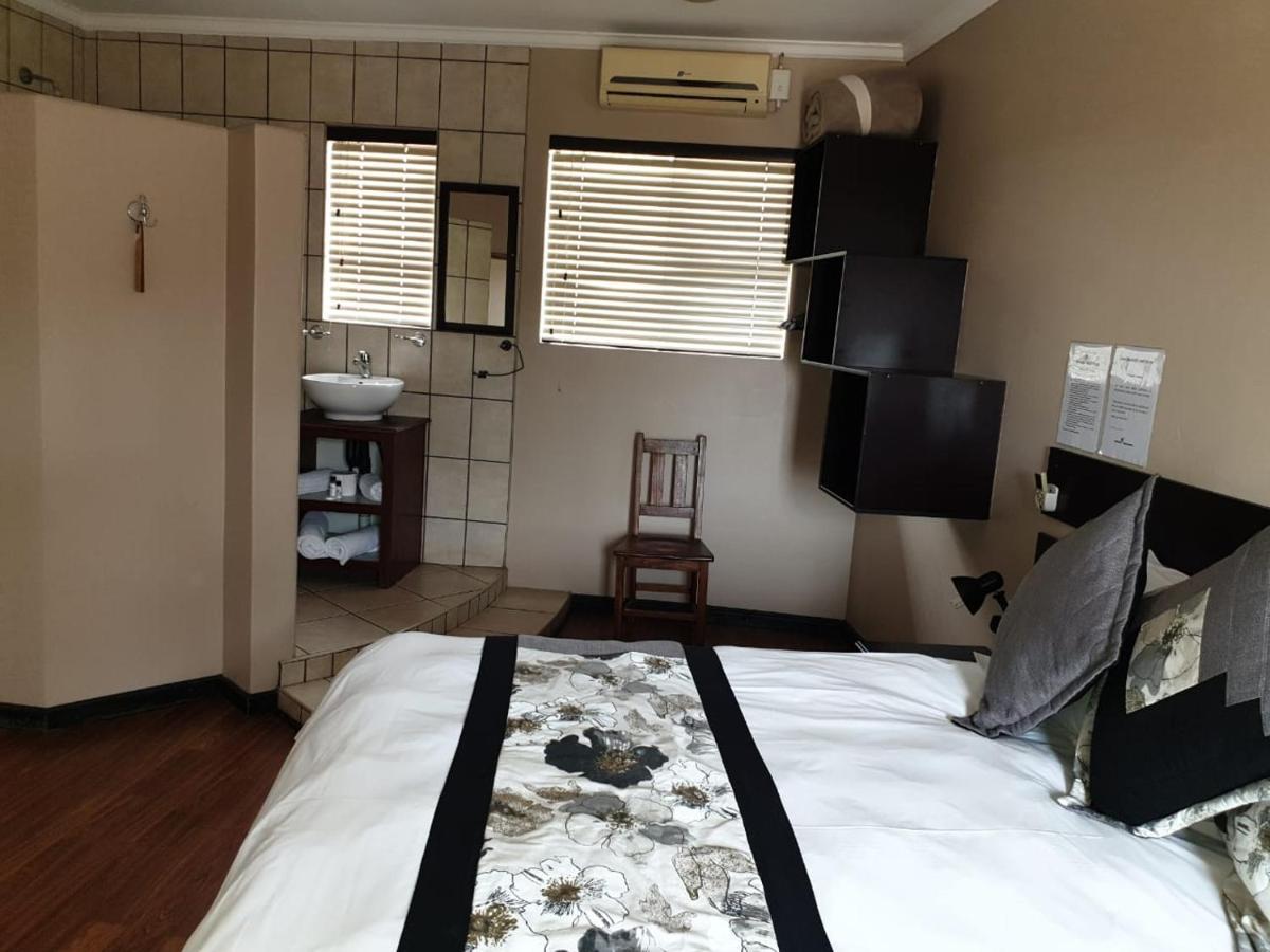 Tsessebe Guesthouse Bloemfontein Buitenkant foto