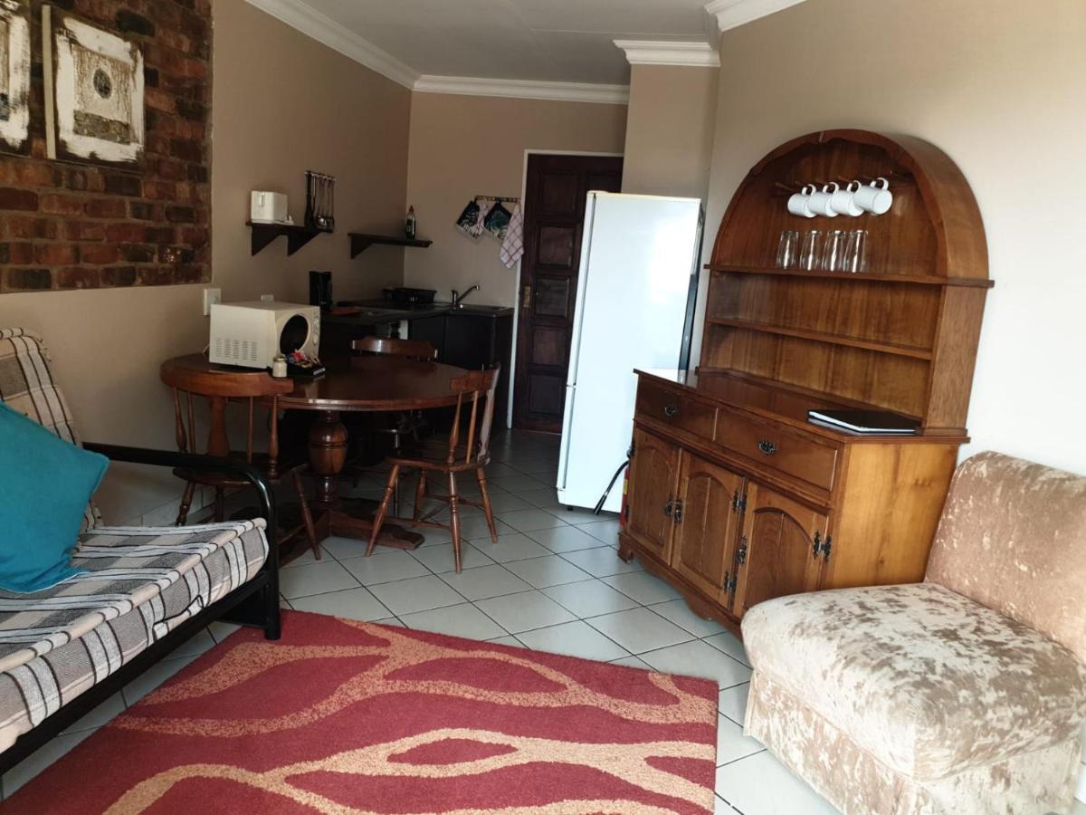 Tsessebe Guesthouse Bloemfontein Buitenkant foto