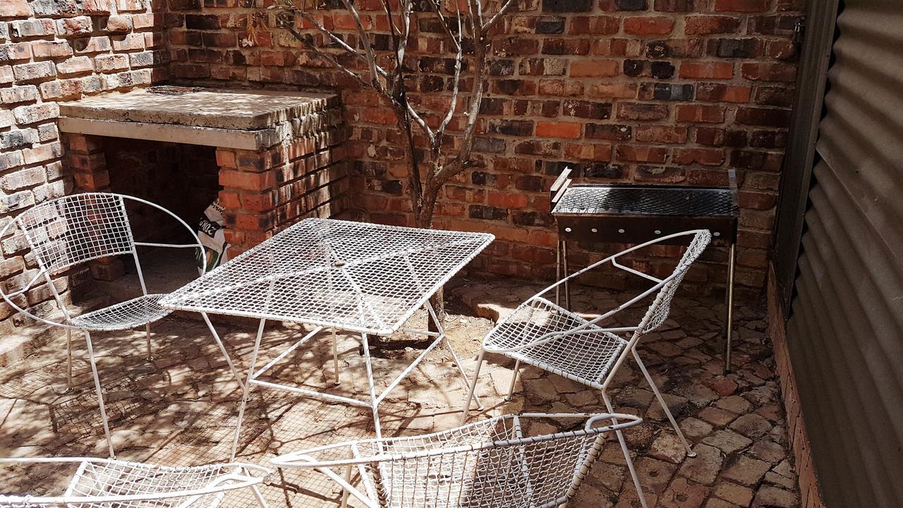Tsessebe Guesthouse Bloemfontein Buitenkant foto