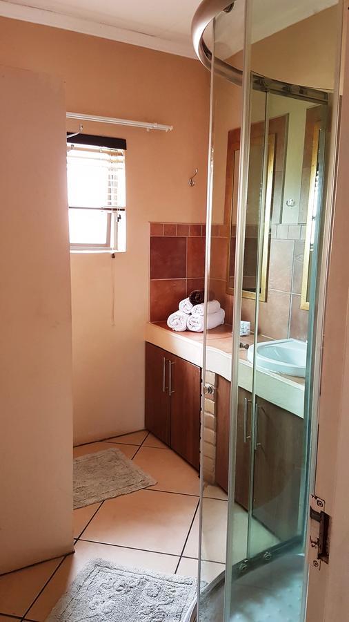 Tsessebe Guesthouse Bloemfontein Buitenkant foto