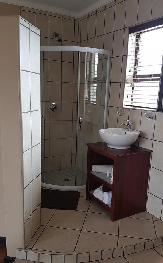 Tsessebe Guesthouse Bloemfontein Buitenkant foto