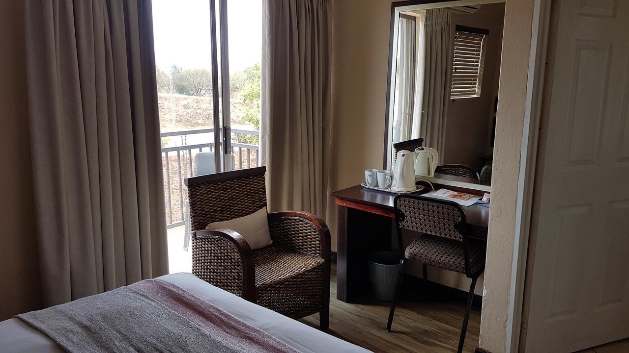 Tsessebe Guesthouse Bloemfontein Buitenkant foto